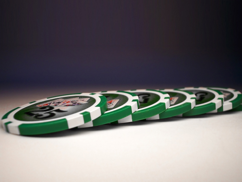 Green Poker Template Backgrounds powerpoint backgrounds