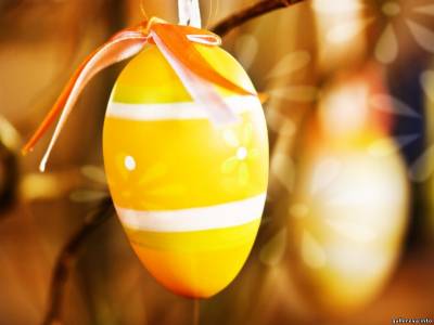 Yellow Easter Egg Background